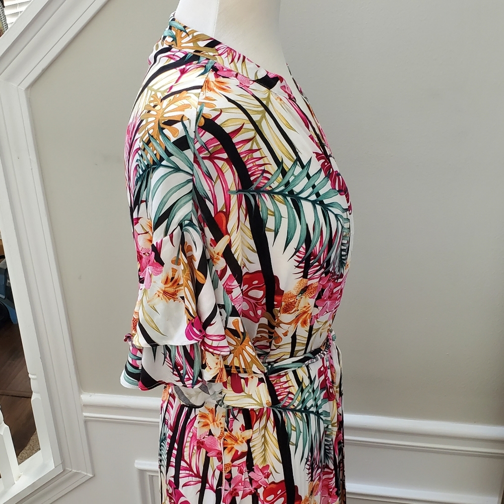 NINE WEST RUFFLE SLEEVE DRESS - Picture 7 of 9